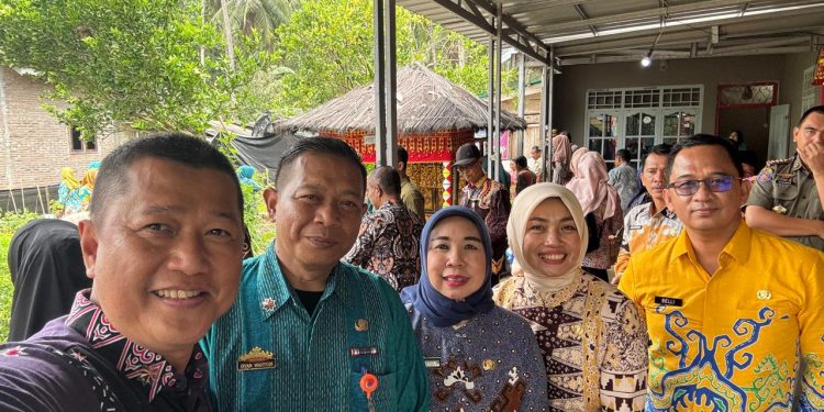 Ketua TP PKK Lampung Kunjungi Pekon Kacapura, Bagikan Bantuan dan Tegaskan Komitmen Wujudkan Keluarga Sejahtera