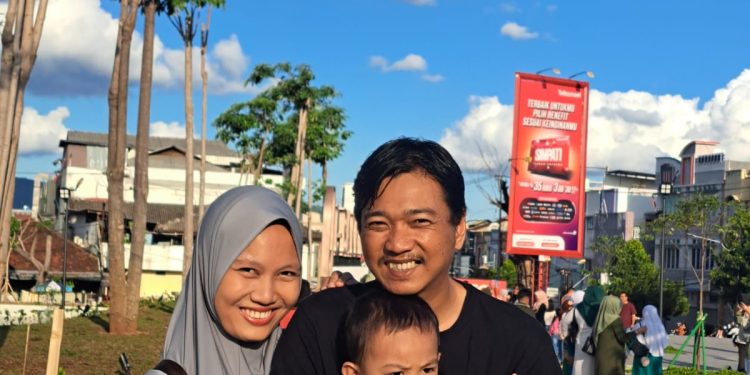 Penyair Muda Lampung Ledakkan Kritik Tajam Soal Sekolah Ilegal Wali Kota