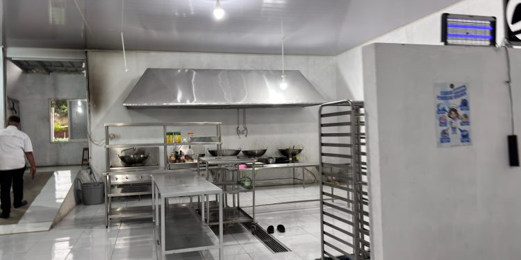 Bupati Tanggamus Sidak Dapur SPPG, Pastikan Program MBG Aman dan Berkualitas untuk Masyarakat