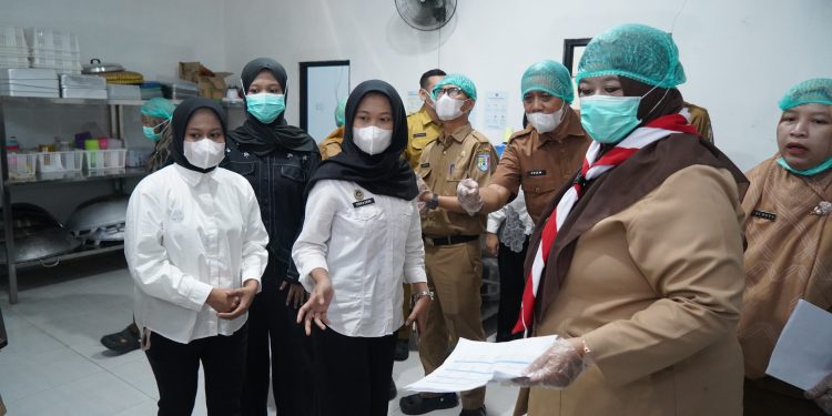 Bupati Pringsewu Tinjau SPPG Pertama di Kabupaten Pringsewu: Dukung Penuh Program Makan Bergizi Gratis Presiden Prabowo