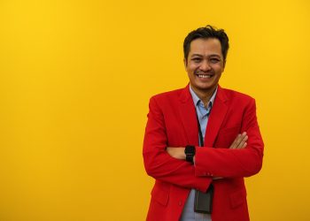 Ketika Bahasa Menjadi Senjata Politik: Muhammad Alfariezie dan Puisi Imaji-Sosial yang Mengguncang Bandar Lampung