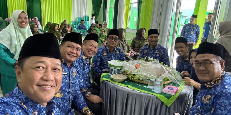 Wakil Bupati Tanggamus Buka Resepsi Hari Santri Nasional 2025, Santri Diharapkan Jadi Generasi Tangkas dan Berdaya Saing