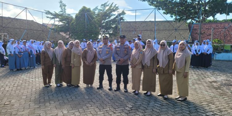 AKP Ferdo Elfianto Ajak Pelajar Bakauheni Jauhi Kenakalan Remaja dan Bahaya Narkoba, Ini Pesannya