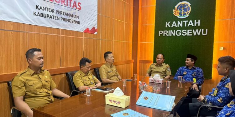 Pemkab Pringsewu Perkuat Kepastian Hukum, Terima 50 Sertifikat Aset dari BPN