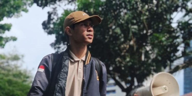 Ketegangan di Kementerian Kehutanan: Hutan Tenang, Krisis Menggantung