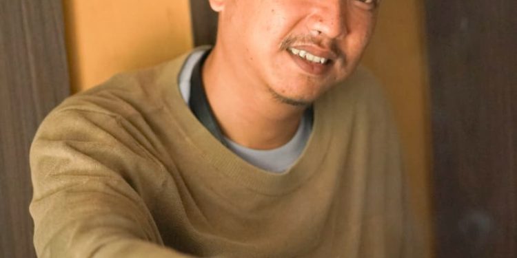 Muhammad Alfariezie, Penyair Muda Lampung yang Kritik Doa dan Materialisme