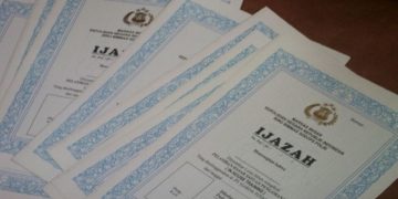 Ijazah Lulusan Kebidanan Akbid Wira Buana Tertahan Tiga Tahun