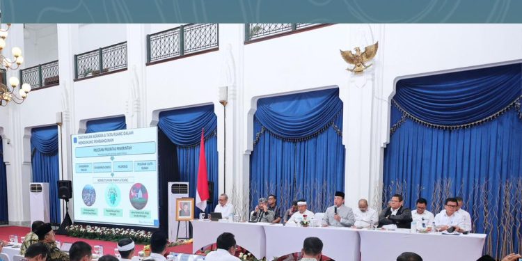 Menteri Nusron Minta Kepala Daerah Jawa Barat Revisi Rencana Tata Ruang