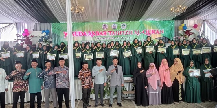 96 Emak-Emak Penghafal Al-Qur’an Diwisuda, Tertua 73 Tahun