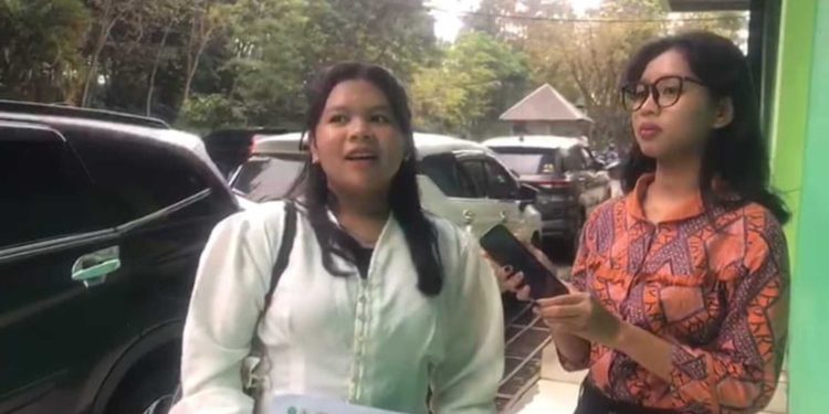 Salma Alika Nur dan Keberanian Menghidupkan Lagu Legendaris