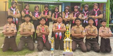 Harumkan Lampung, SDN 2 Branti Raya Natar Borong Piala LKBB Nasional dan Kejuaraan Renang