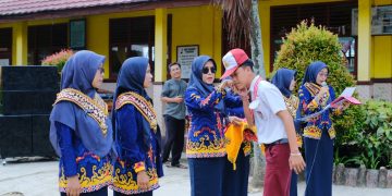 Meriah dan Haru, Pelepasan Siswa SDN 2 Merak Batin Natar Diwarnai Pentas Seni dan Pesan Menyentuh dari Kepala Sekolah