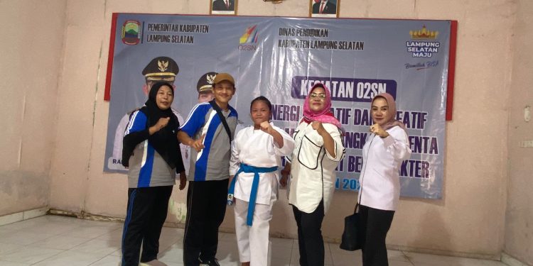 Kepala SDN 2 Karang Anyar Bangga, Cahaya Intan Sukses Jadi yang Terbaik di O2SN Karate Putri
